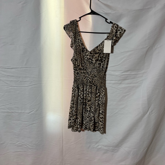 Leopard Print Ruffle Sleeve STRIPED ROMPER - Picture 4 of 6